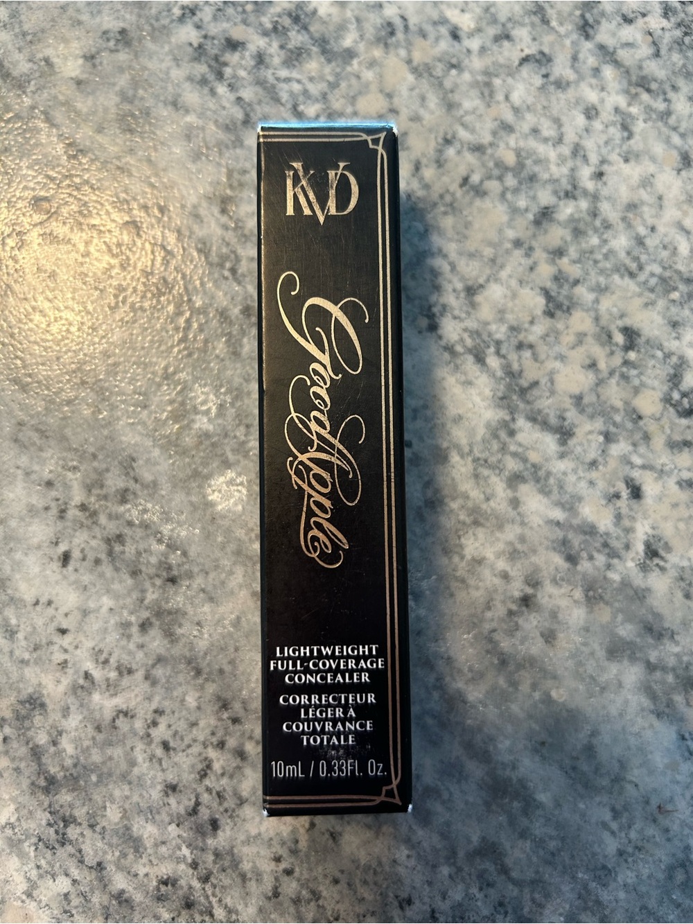 Kat Von D Black Lightweight Full-Coverage Concealer Tan